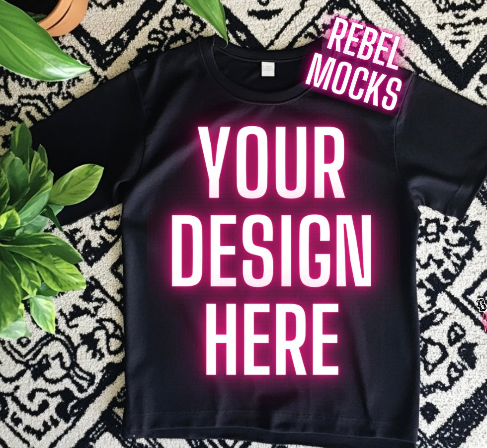 Black Tee flat lay Mock Up