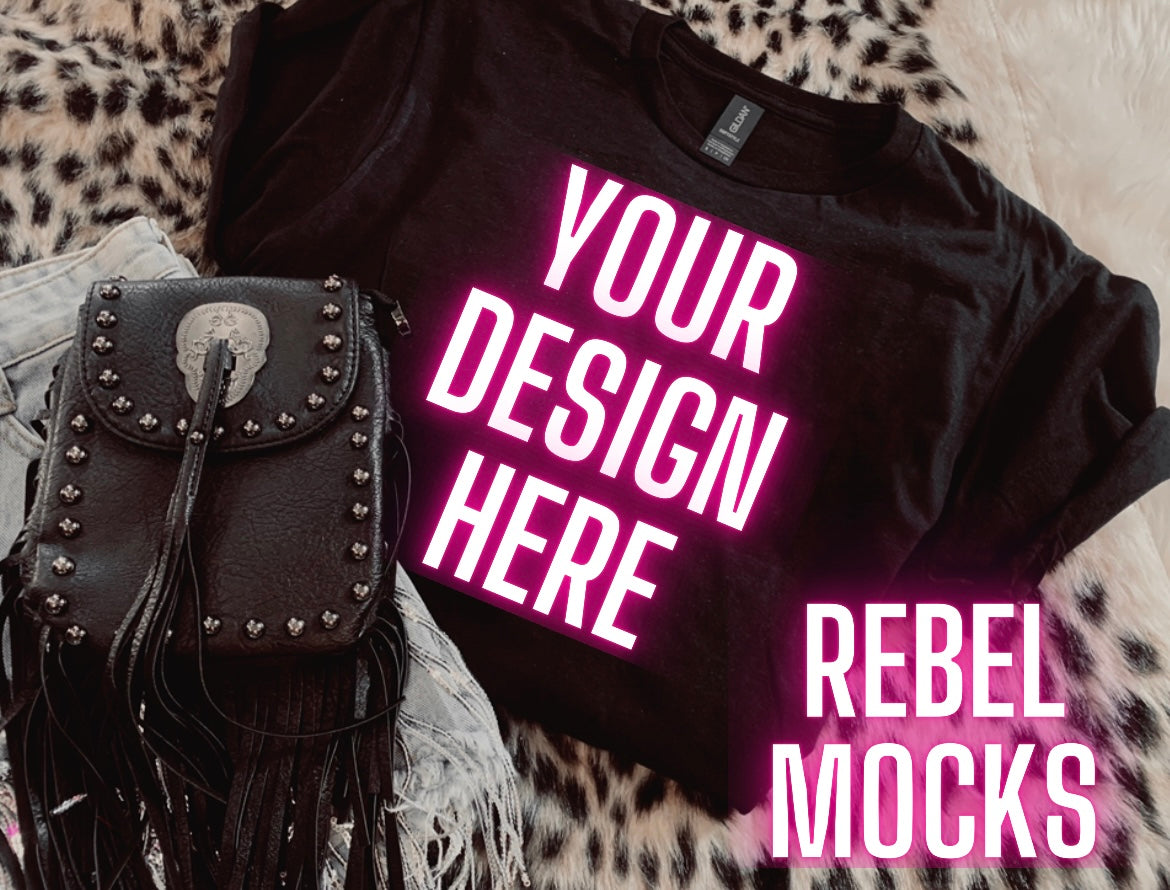 Black Tee flat lay Mock Up