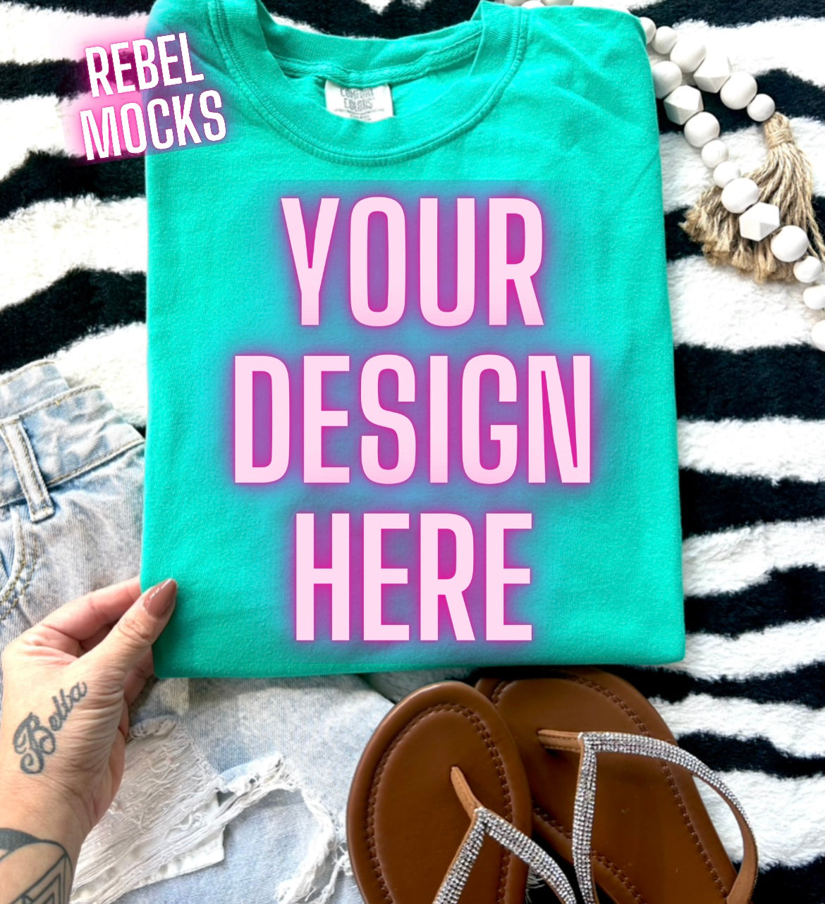 Comfort Colors Island Green Flat Lay Mock UP