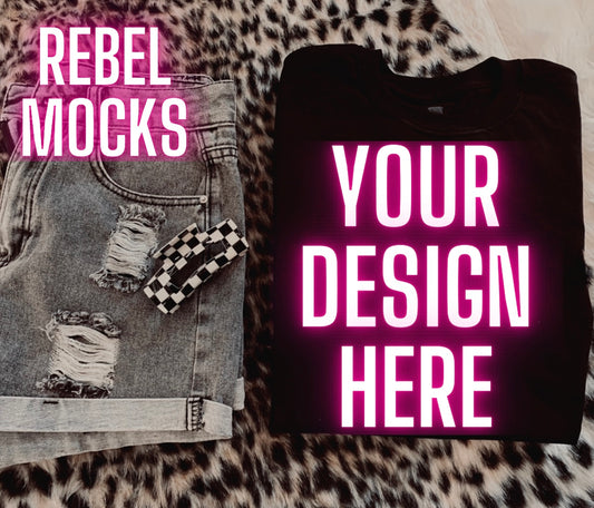 Black Tee flat lay  Mock Up