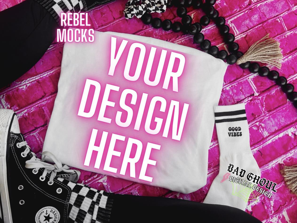 White Tee Flat Lay Mock Up Trendz